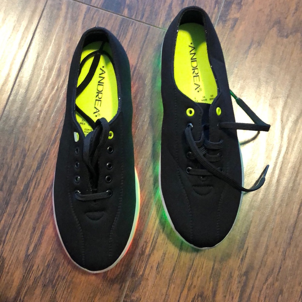 🖤Light up shoes - Picture 2 of 5